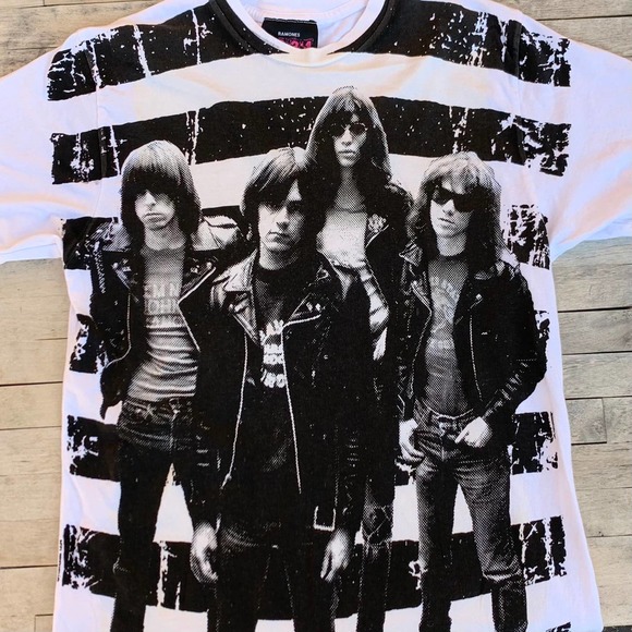 The Ramones vintage tee size Small - Picture 1 of 4